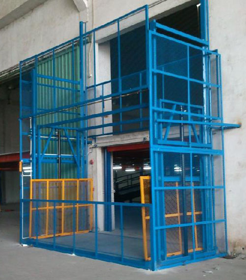 導(dǎo)軌式升降機(jī)